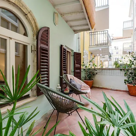 Anika Old Town Apartment