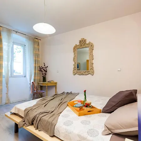 Anika Old Town Apartment Porec